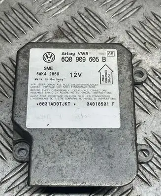 Volkswagen PASSAT B5.5 Airbag control unit/module 6Q0909605B 04010501F 5WK42869