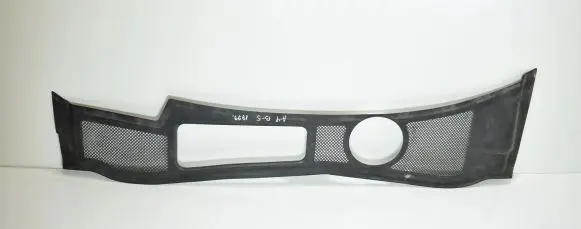Audi A4 S4 B5 8D Wiper trim 8D1819447A