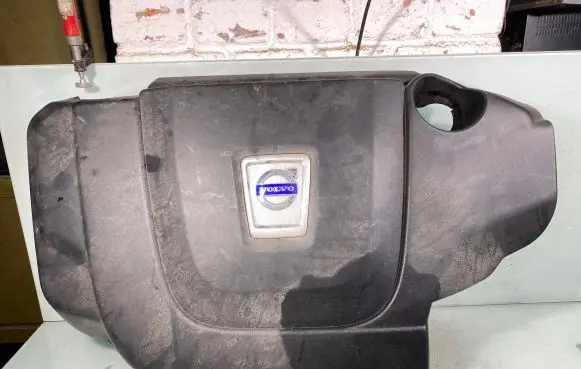 Volvo S60 Engine cover (trim) 31319190 31319191