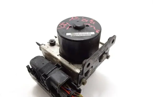 Ford Fiesta ABS Pump 8V512M110AD A426R 06210213174