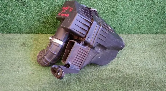 Nissan Qashqai J12 Air filter box 
