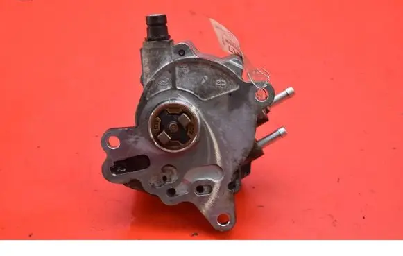 Volkswagen PASSAT B6 Vacuum pump 03G145209C