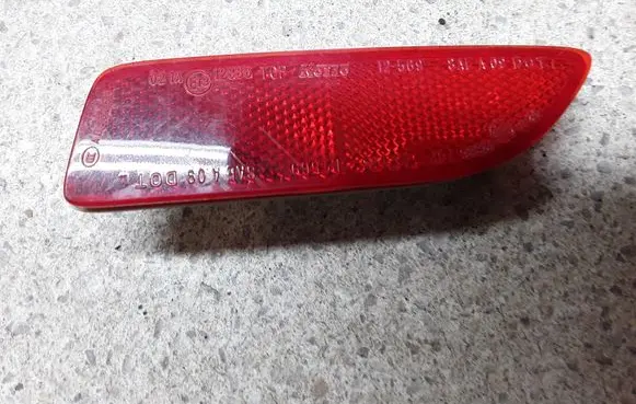 Rear tail light reflector