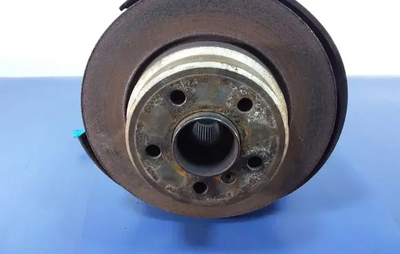 BMW X5 E53 Front wheel hub spindle knuckle