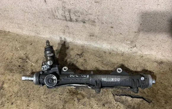 Mercedes-Benz SLK R172 Steering rack 666615 BR172