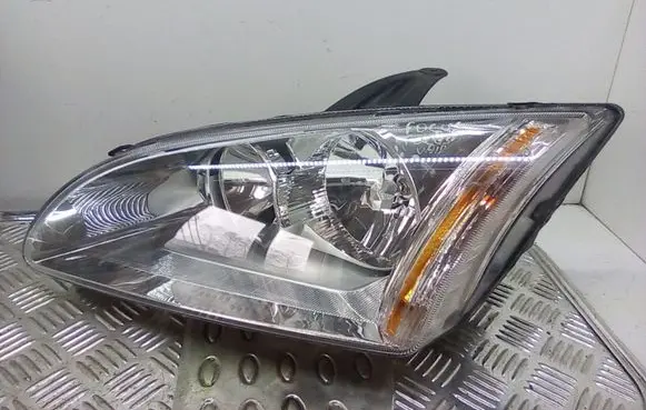 Ford Focus Headlight/headlamp 03741