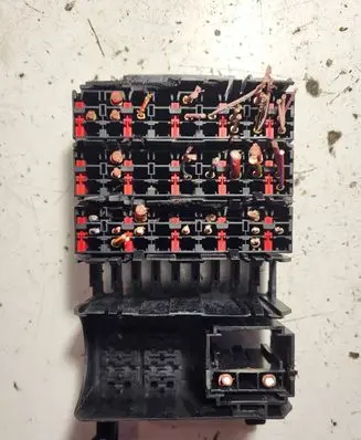 Mercedes-Benz C W202 Fuse module 2085450040