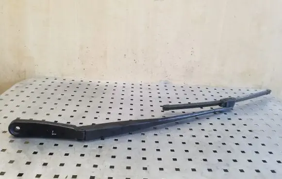 BMW 5 F10 F11 Front wiper blade arm 61617182593 7182593