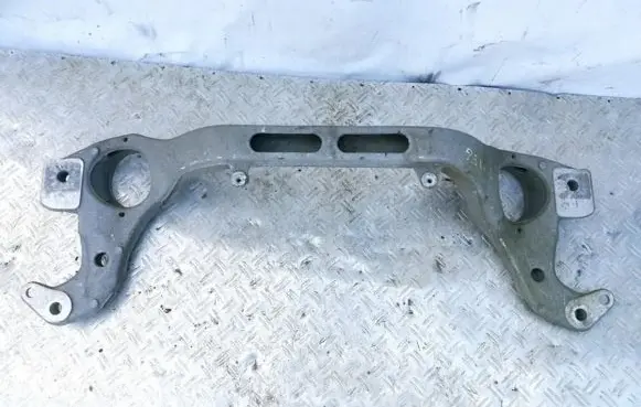 Volkswagen Touareg I Front subframe 7l6199207