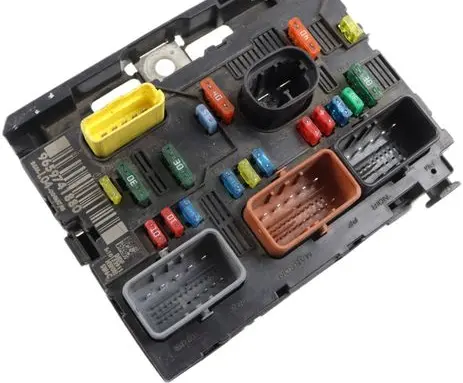 Peugeot 307 Fuse module 9659741880