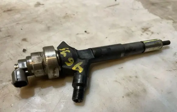 Opel Zafira B Fuel injector 8973762703