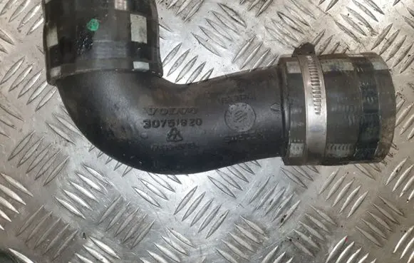 Volvo V70 Intercooler hose/pipe 30751920