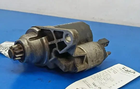 Volkswagen Fox Starter motor 02T911023G