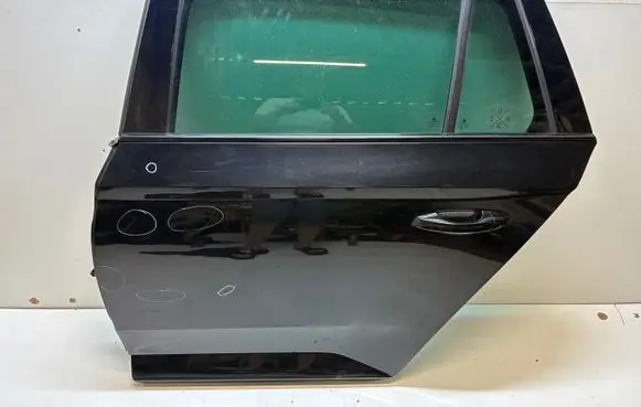 Skoda Superb B8 (3V) Rear door