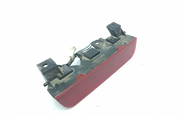 Mitsubishi Pajero Third/center stoplight