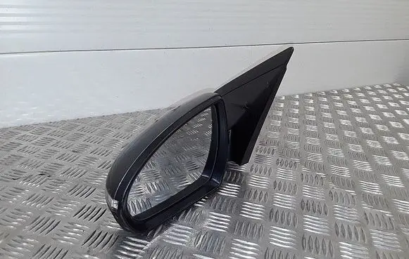 Front door electric wing mirror