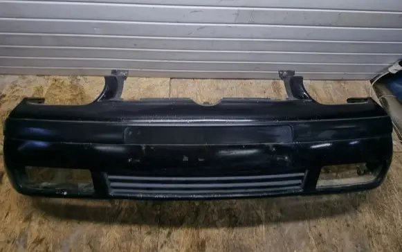 Volkswagen Golf IV Front bumper