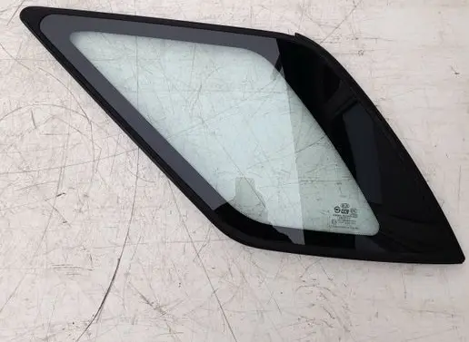 KIA Sorento Rear side window 878103E000
