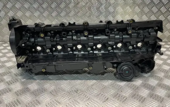 BMW 5 F10 F11 Rocker cam cover 8507607 15265812