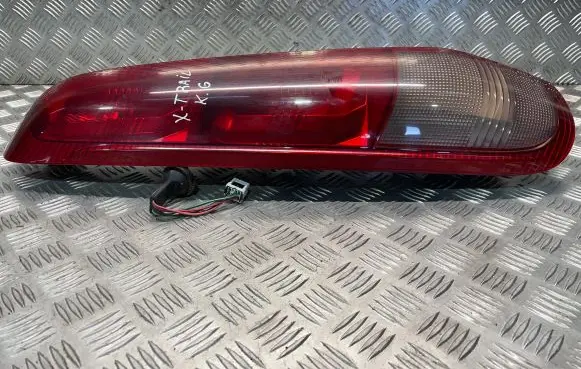 Nissan X-Trail T30 Rear/tail lights