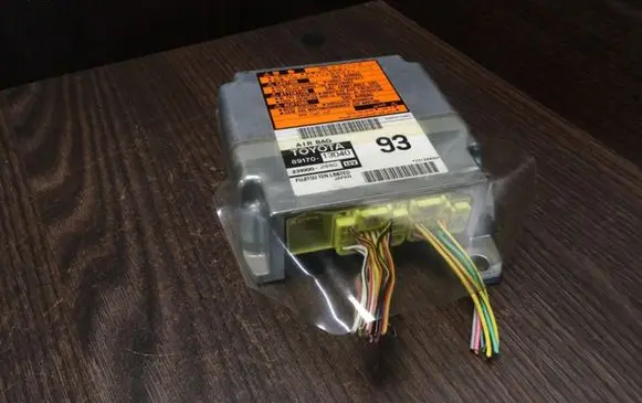 Toyota Corolla Verso E121 Airbag control unit/module 2310002440 8917013040
