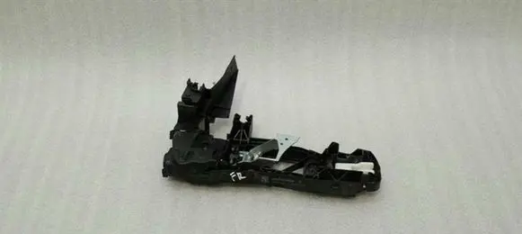 Mercedes-Benz C W205 Front door exterior handle/bracket 