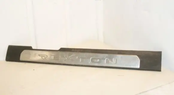 SsangYong Rexton Front sill trim cover 7729008010LAM 7729008010