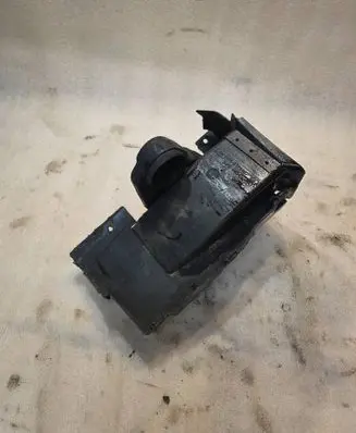 BMW 7 E38 Air intake duct part 51718125967