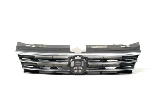 Volkswagen Tiguan Front bumper upper radiator grill 5NA853653