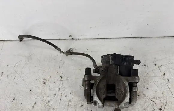 Subaru Outback (BT) Rear brake caliper 26620AN01A