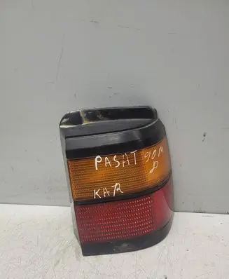 Volkswagen PASSAT B3 Rear/tail lights 333945257