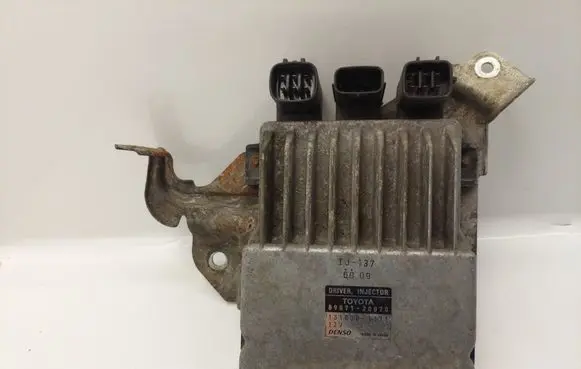 Toyota Corolla Verso AR10 Fuel injection control unit/module 8987120070 1310001371