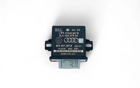 Audi A6 S6 C6 4F Light module LCM 8P0907357B 8498406088