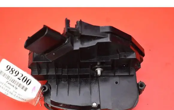 Ford Fiesta Front door lock 8A6A-A21813-AD