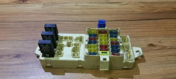 Subaru Outback Fuse box set 971121