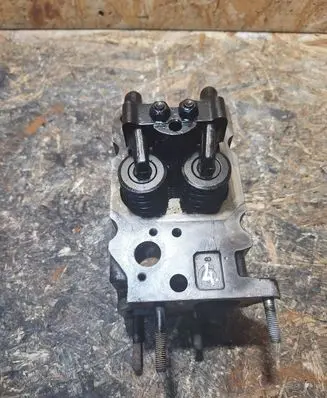 Chrysler Voyager Engine head 