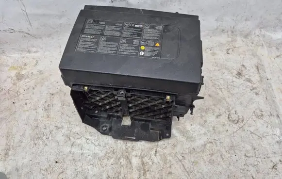 Renault Trafic III (X82) Battery box tray 0814600901 081V60090