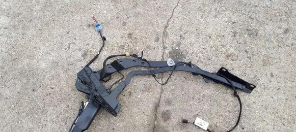 Peugeot 207 Convertible roof hinge 