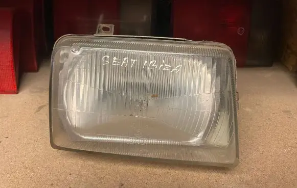 Seat Ibiza I (021A) Headlight/headlamp 96025800 20296095200