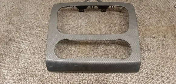 Ford Focus Radio/GPS head unit trim 7M5118522D