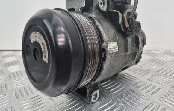 Mercedes-Benz C W204 Air conditioning (A/C) compressor (pump) A0008302700