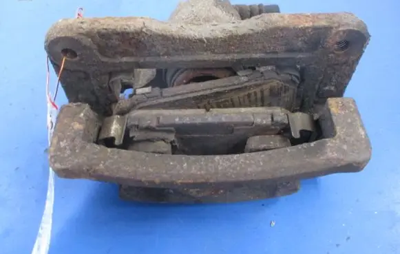 KIA Sorento Rear brake caliper