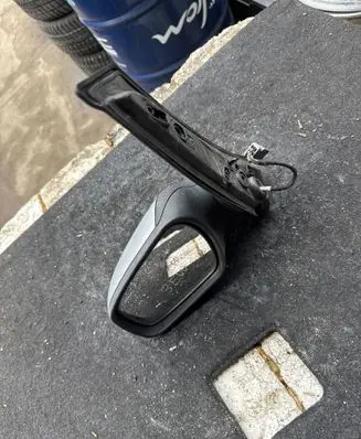 Ford C-MAX I Front door electric wing mirror 015847 025847