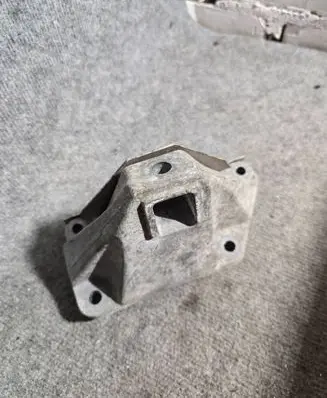 BMW 7 F01 F02 F03 F04 Other engine bay part 2211677762801