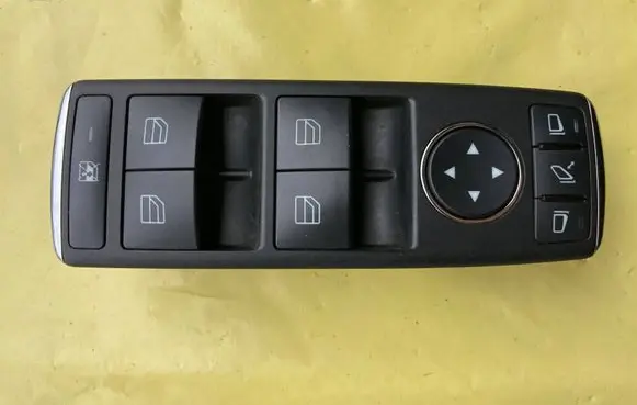 Mercedes-Benz C W204 Electric window control switch A2048703558 03139401