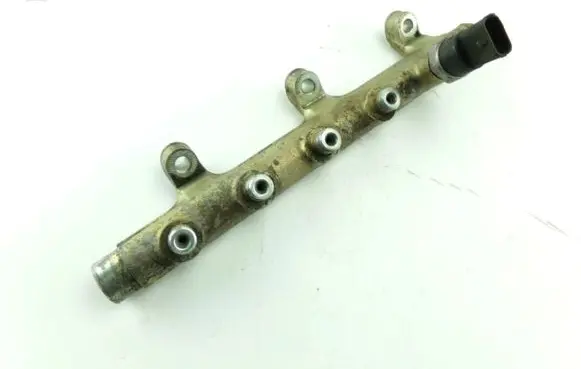Renault Megane I Fuel injector supply line/pipe 