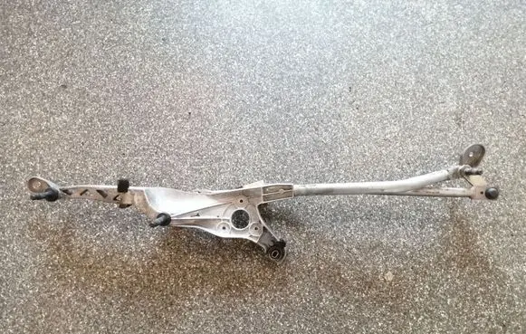Front wiper linkage
