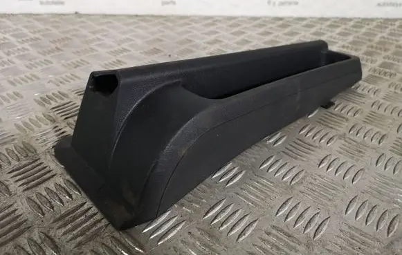 Mercedes-Benz A W169 Front door seat control surround trim A1699190520