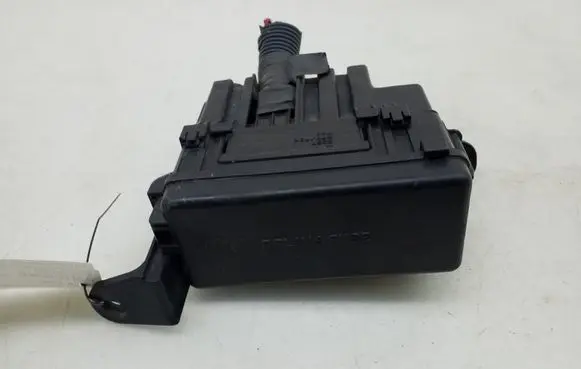Toyota Previa (XR30, XR40) II Fuse module 8262228030