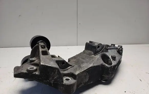 Generator/alternator bracket